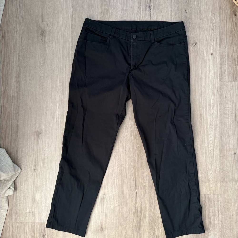 Lululemon Men's Black Pants